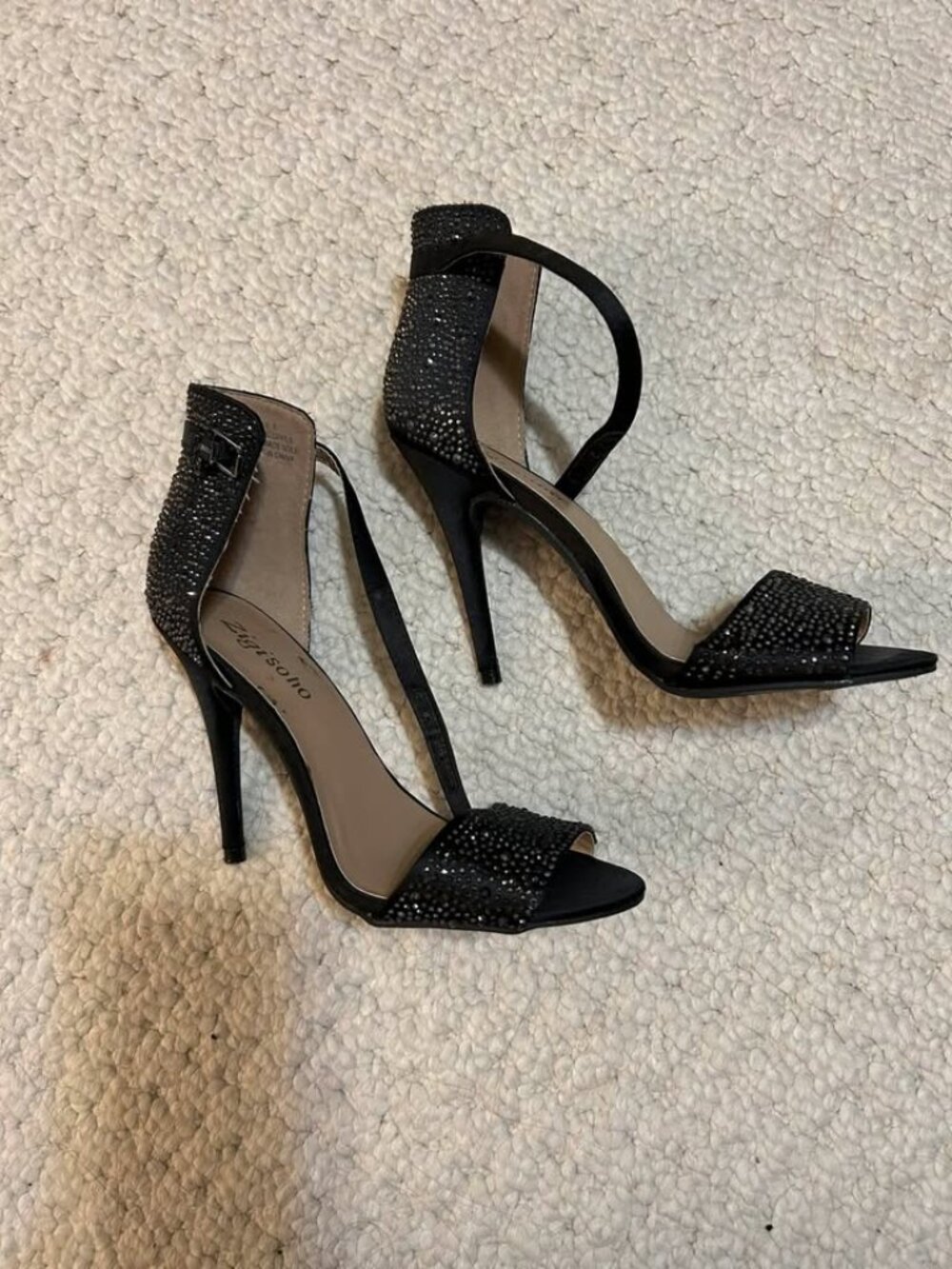 NWOT Zigi Soho Black Rhinestone Stiletto Heels Size 6